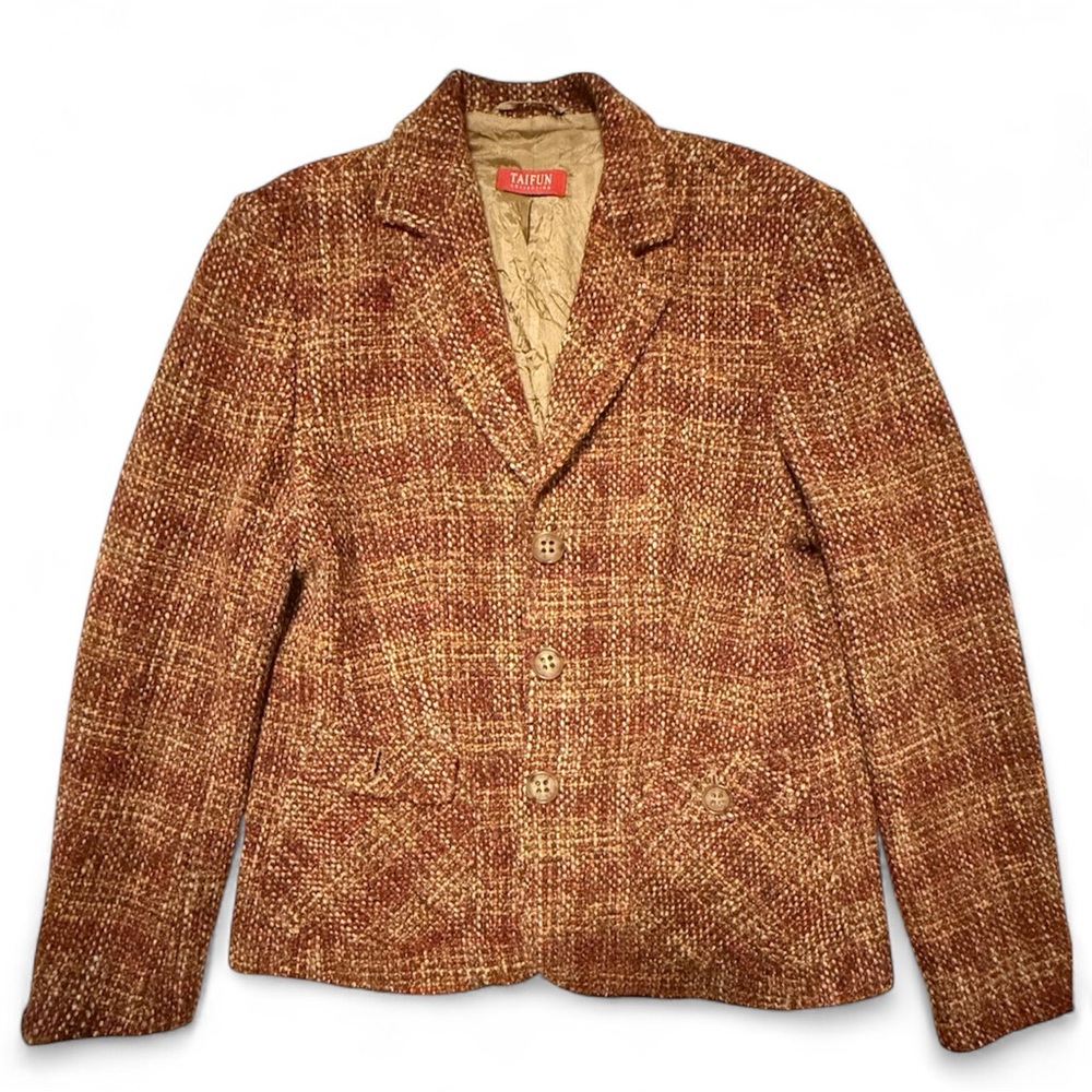 Multicolor Tweed Fabric with Button